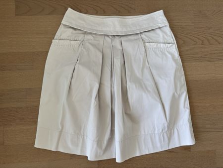 Max Mara Rock, 38