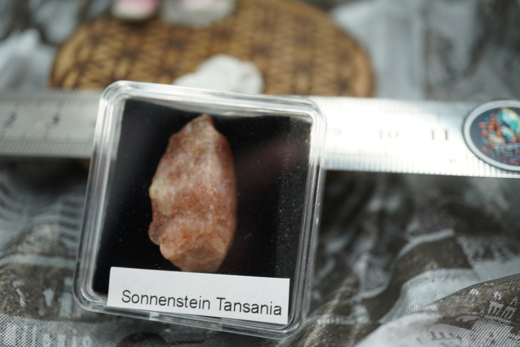 Minerali & Pietre curative: Sonnenstein Tansania  Rohstein    Ab 1.- – Nuovo e nell'imballaggio originale da Eschenbach SG venduto da topstone 6