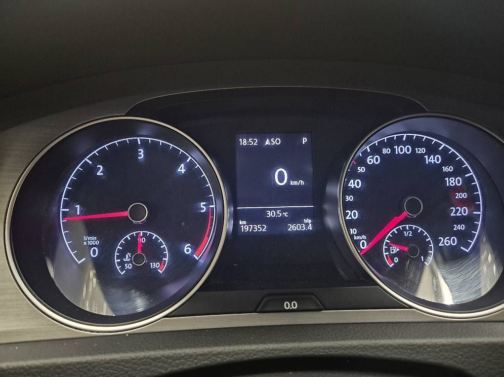 Automobili: VW Golf VII Variant 2.0 TDI DSG – Usato da Zürich venduto da Rabi2412 4