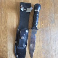Messer mit Kompass