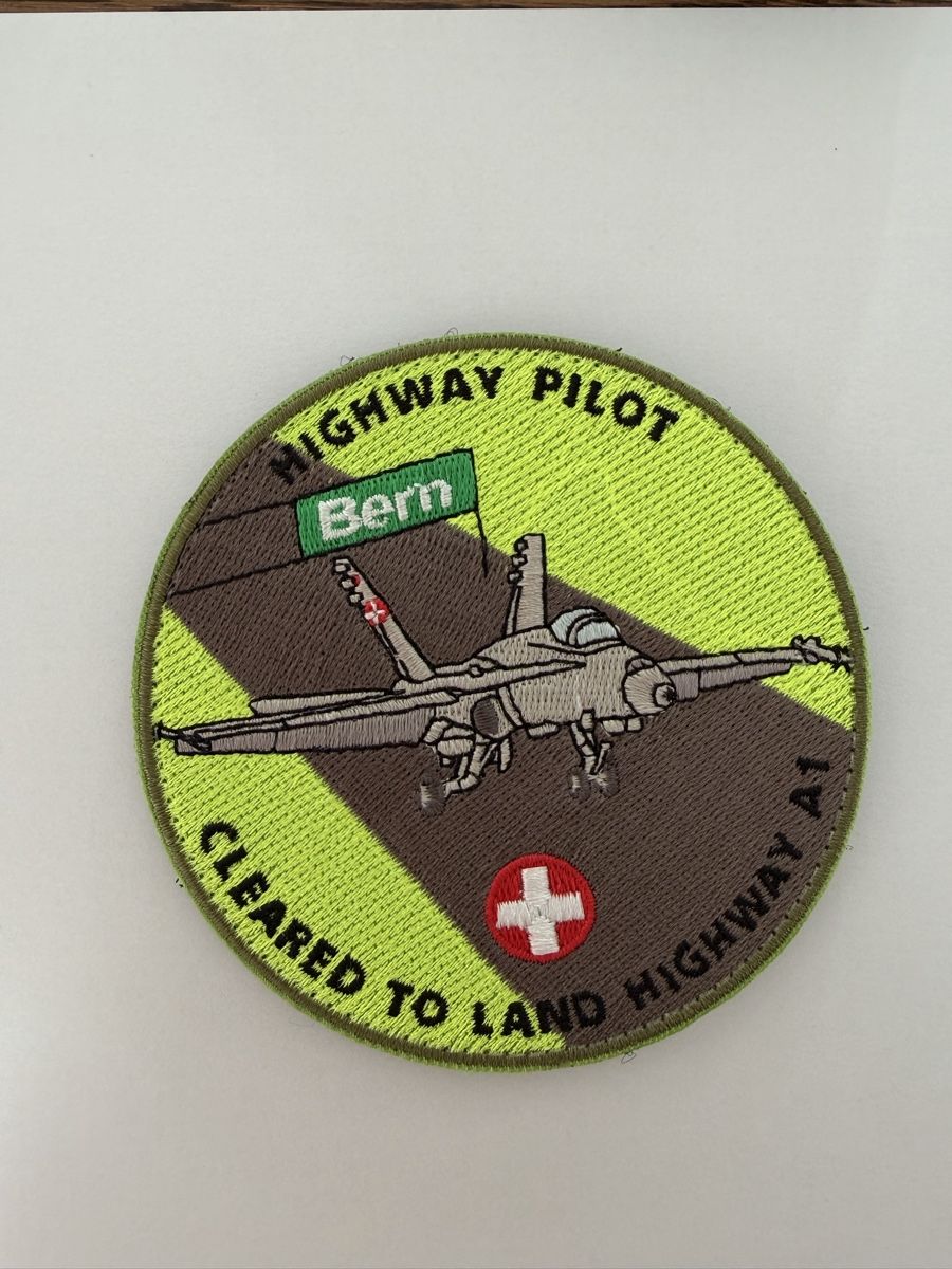 Schweizer Armee Plaketten & Abzeichen: Swiss Air Force A1 Hornet Landing patch – Gebraucht aus Chamoson von Lio_Rey