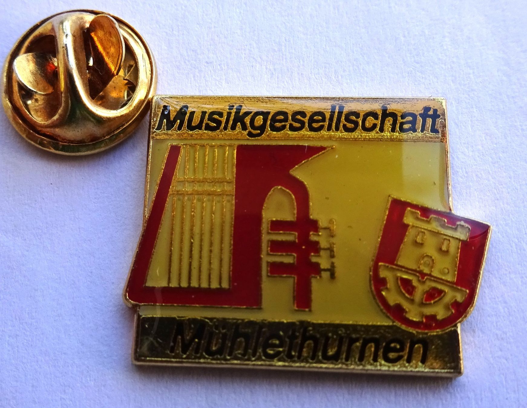 Placchette & Badge: Pin Musikgesellschaft MÜHLETHURNEN – Usato da Utzenstorf venduto da BUtter81