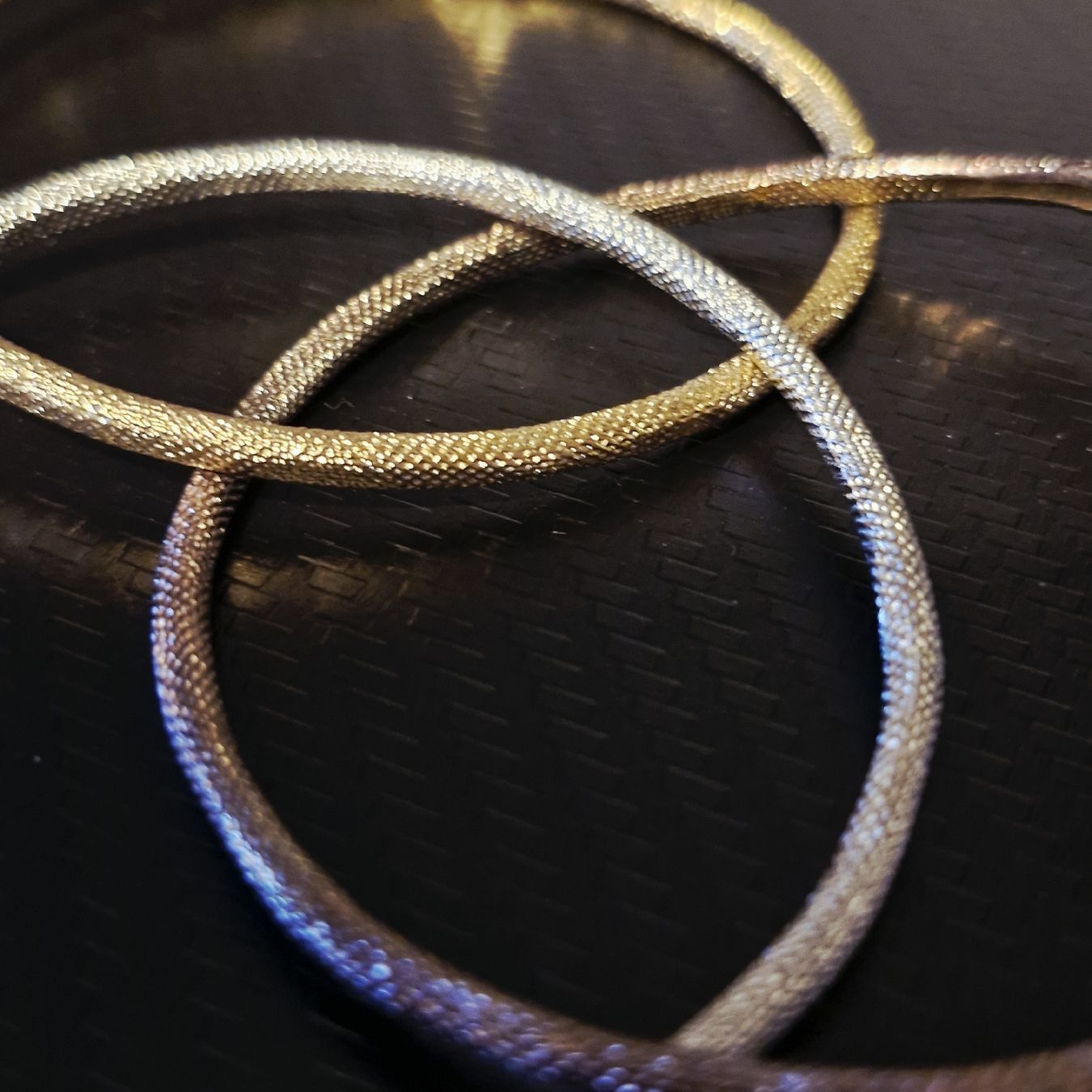 Bracciali & Braccialetti: 3 bracelets doré, argenté et bronze – Usato da Neuchâtel venduto da yas_zdb7 2