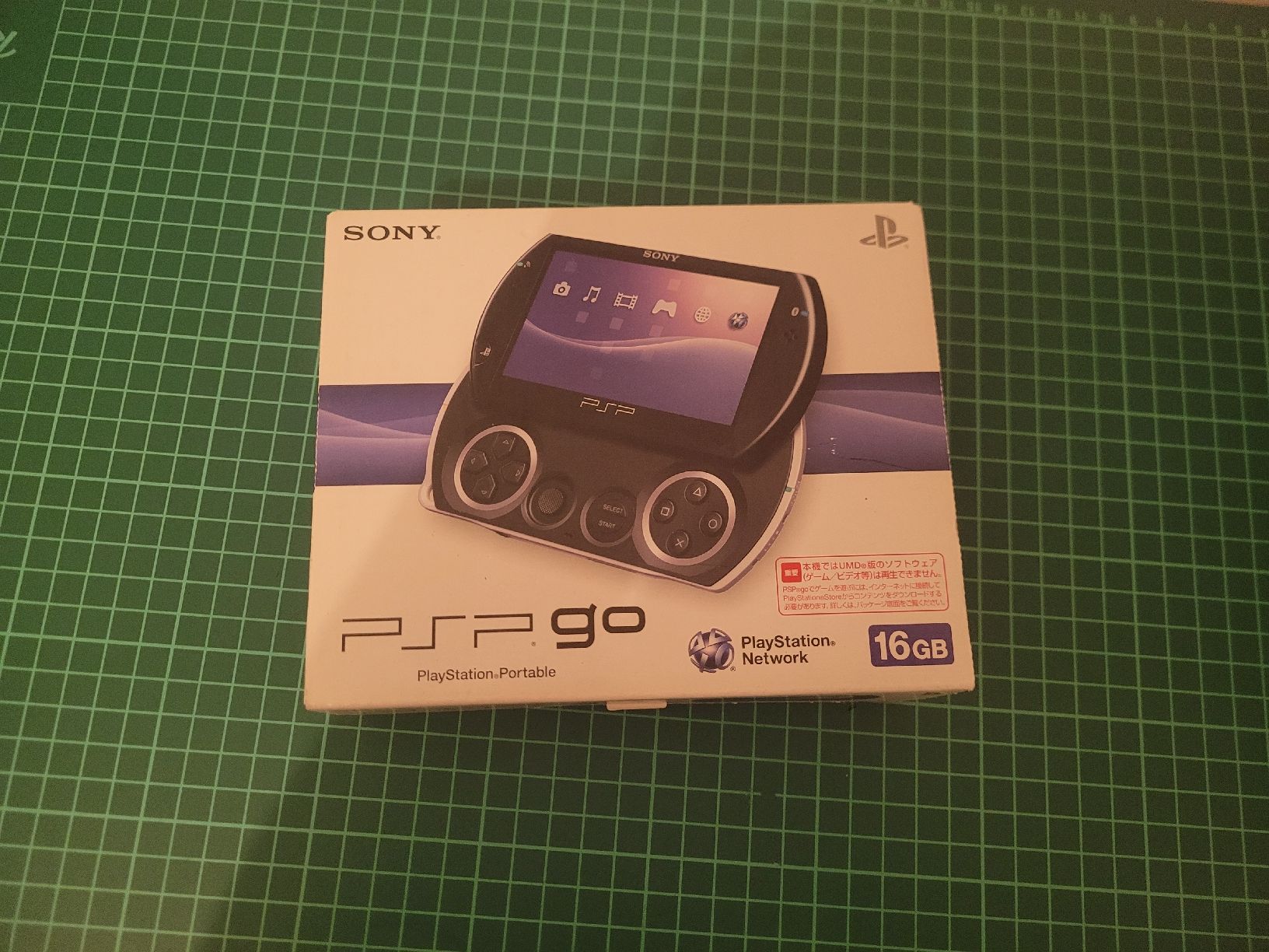 Sony Console: Sony PSP Go - Black - Pristine Condition - With Box! – Usato da Meyrin venduto da Retro-GZ