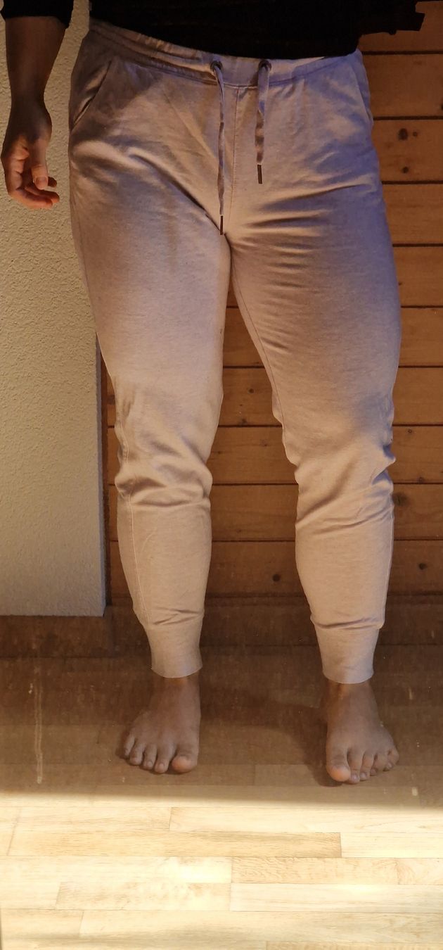 Hosen: Rosa Jogginghose – Gebraucht aus Wil SG von zeh_pck9