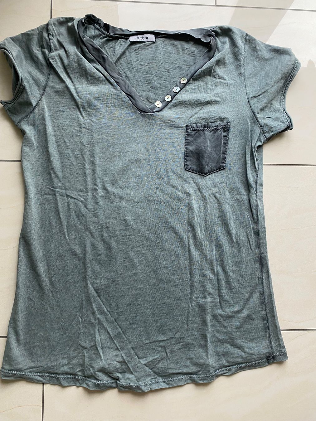 T-shirt: T-Shirt, L, – Usato da Eiken venduto da jessycat01