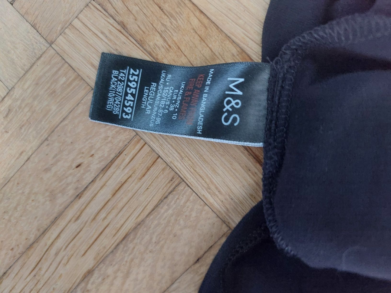 Gonne: M&S Rock 38 viskose – Nuovo (secondo la descrizione) da Rosshäusern venduto da ter_z9gp 2