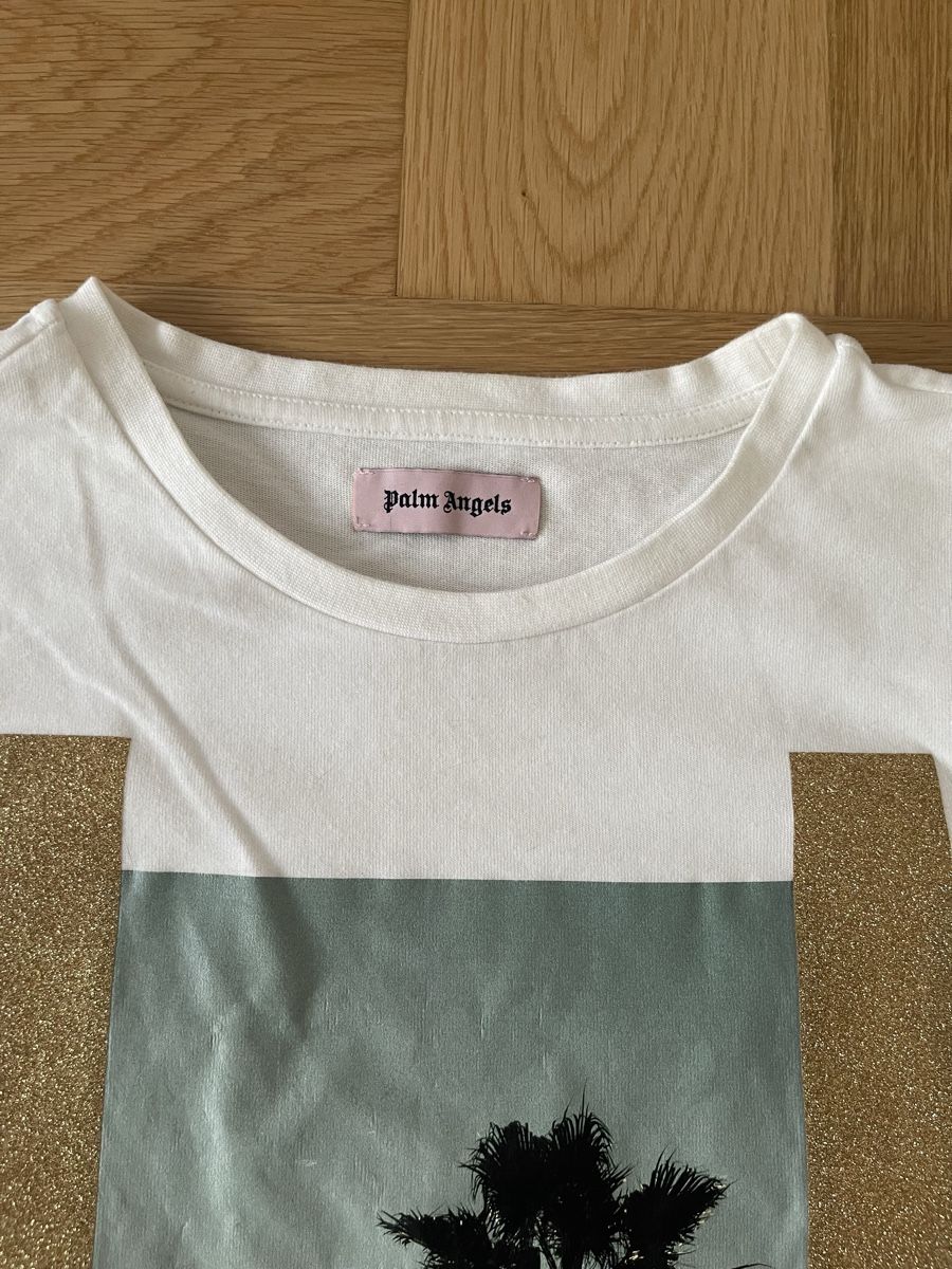 Palm Angels T-Shirts: Palm Angels Tshirt weiss – Gebraucht aus Kriens von MM_FashionFusion 1