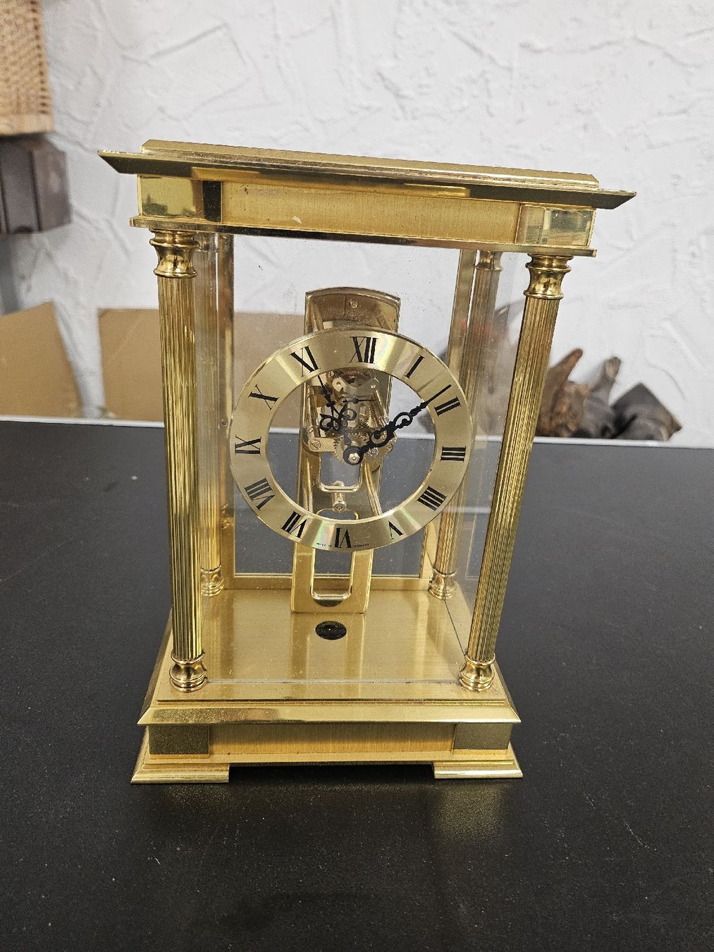 Orologi da terra & Orologi da parete: Tischuhr Messing Glas 8 Tage Werk  – Usato da St. Gallen venduto da Cocos_Ricardo