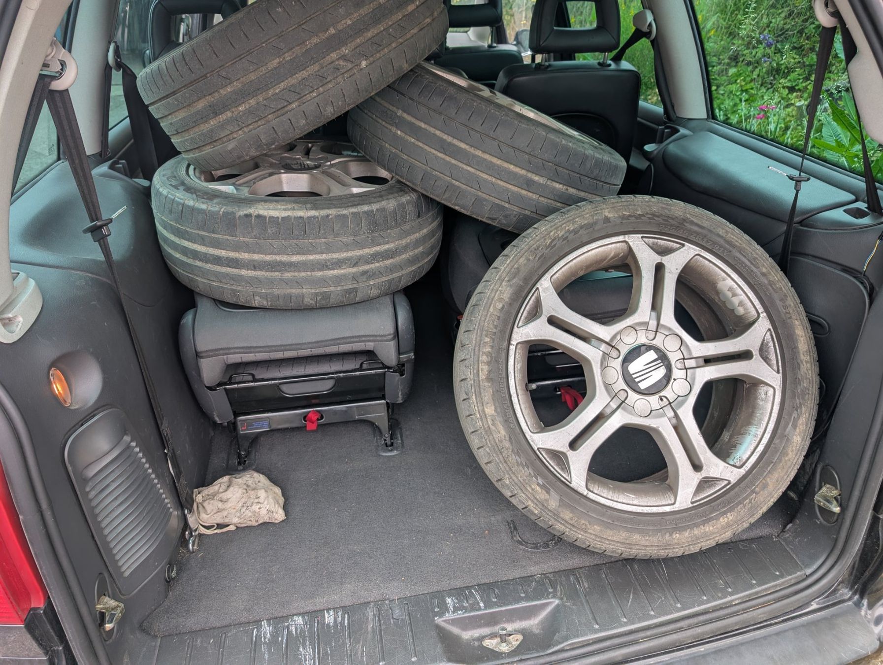 Seat Automobili: Seat Alhambra 2.8 Sport – Difettoso da Trimstein venduto da rebach 6