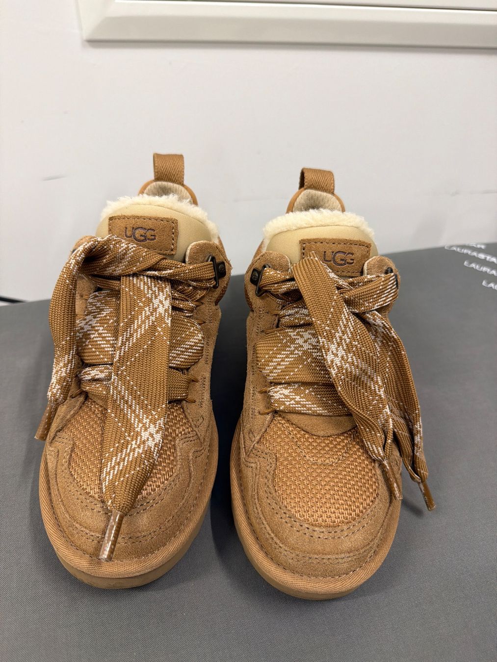Ugg Scarpe da donna: UGG Damen Schuhe braun Grösse 37 – Usato da Tägerwilen venduto da TinaLupu