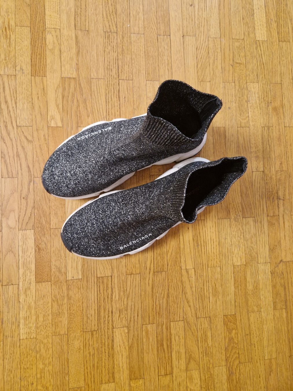 Scarpe da donna: Baskets chaussettes argentées à inscription pointure 39 – Nuovo (secondo la descrizione) da Versoix venduto da aline_b 1
