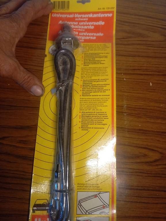 Alle Ersatzteile: Universal Auto Antenne, Neu und Originalverpackt! – Gebraucht aus Basel von Petergunn