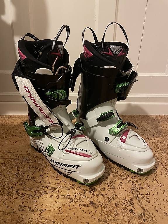 Dynafit Scarpe da donna: Skitourenschuhe – Usato da St. Gallen venduto da tam_yh2m
