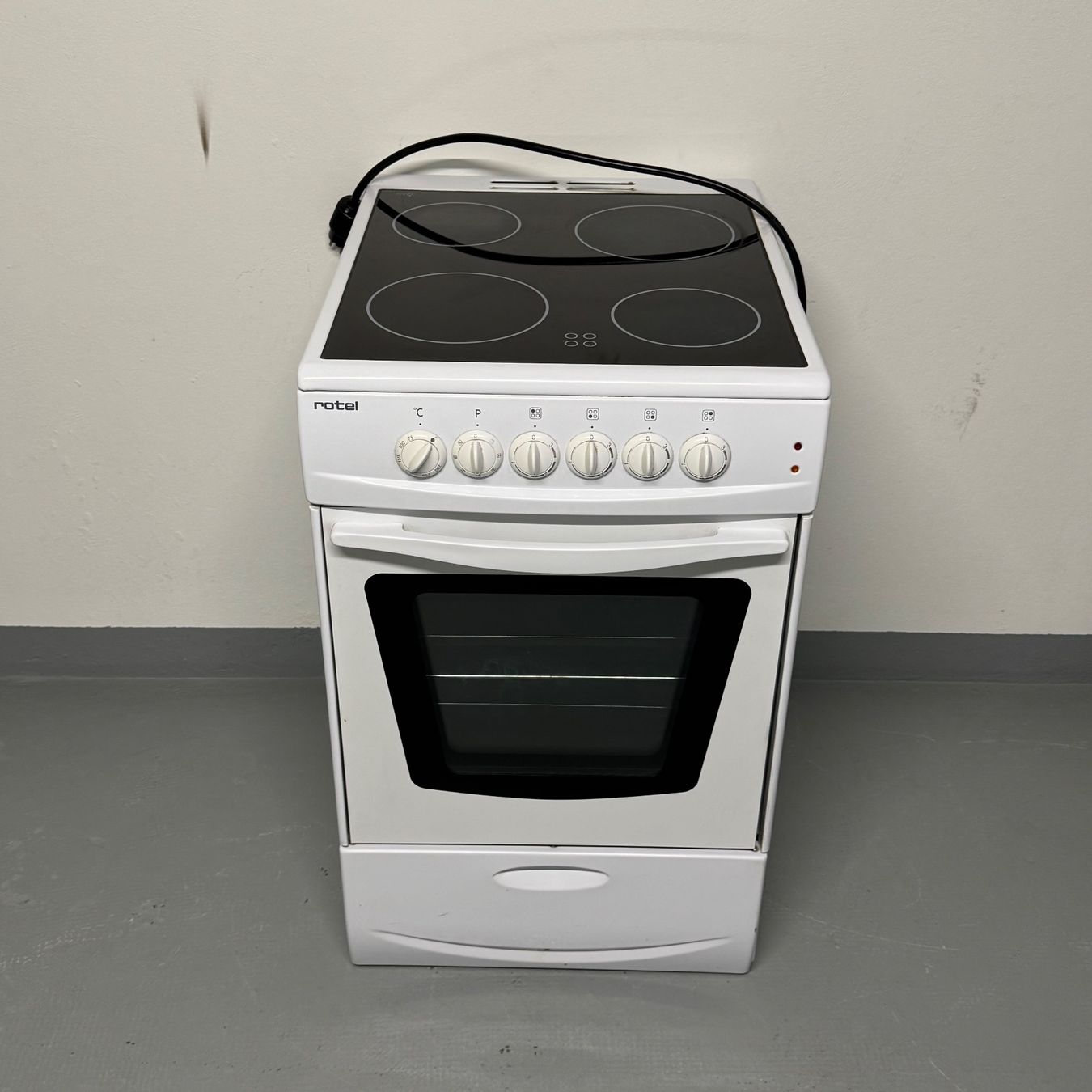 Cucine: Cuisinière électrique Rotel – Difettoso da La Chaux-de-Fonds venduto da _x.c_4