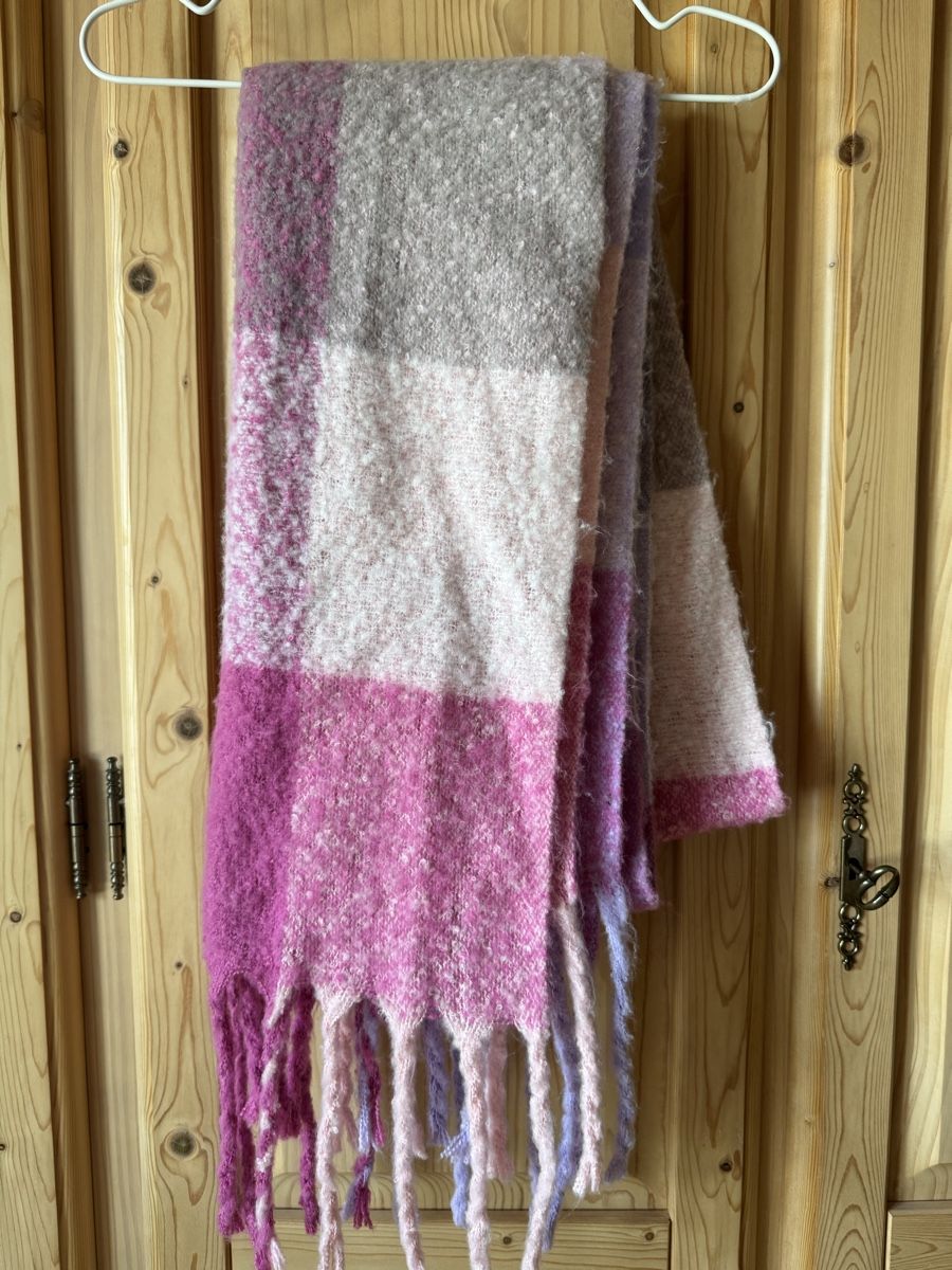Foulard & Sciarpe: Schal mit Fransen, pink-grau – Usato da Hergiswil NW venduto da kaufe_bei_kaufmann 1