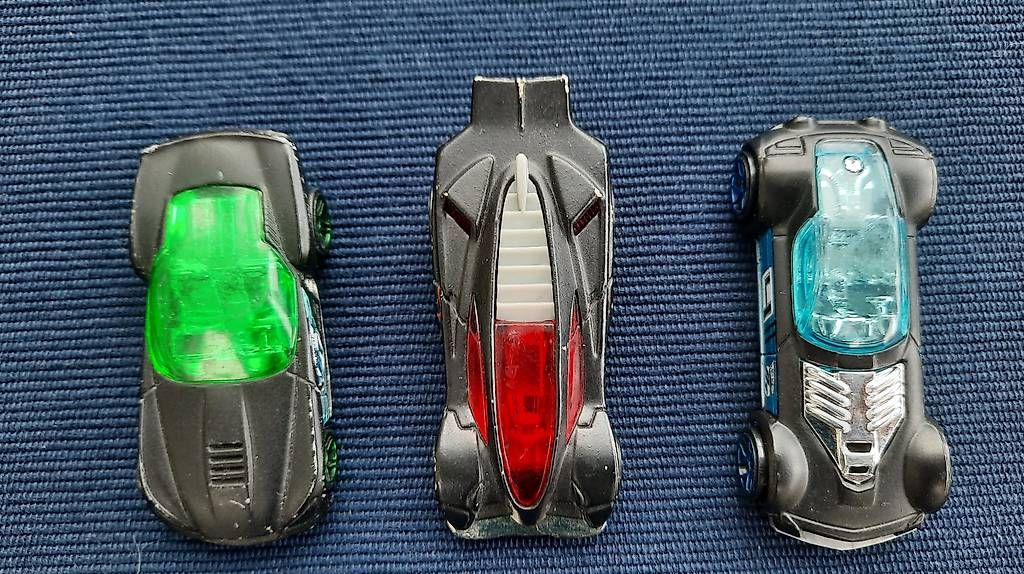 Hot Wheels Modellini d'auto: Hot Wheels Sammlung – Usato da Giswil venduto da aethra 2