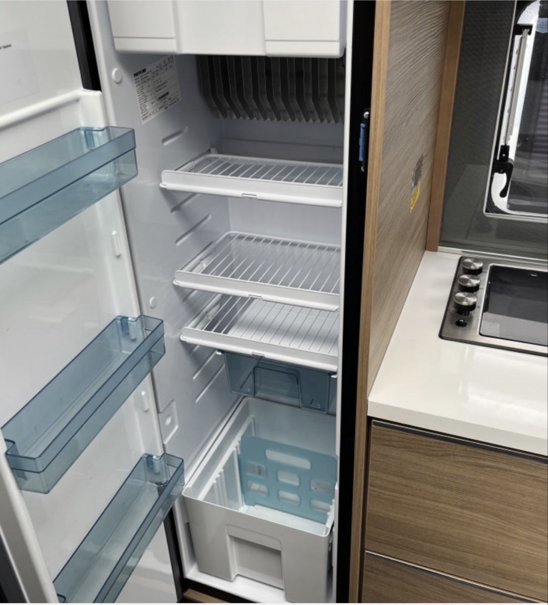 Adria Veicoli da campeggio: Wohnwagen Adria 572 UT – Usato da Bichwil venduto da Eugemeol 3