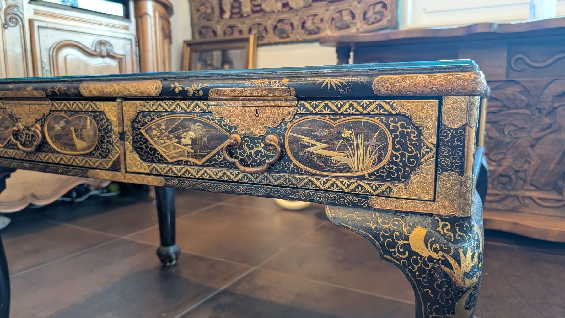 Tische: Table basse asiatique ancienne laquée noire et or – Gebraucht aus La Place (Ayent) von s4c4 7