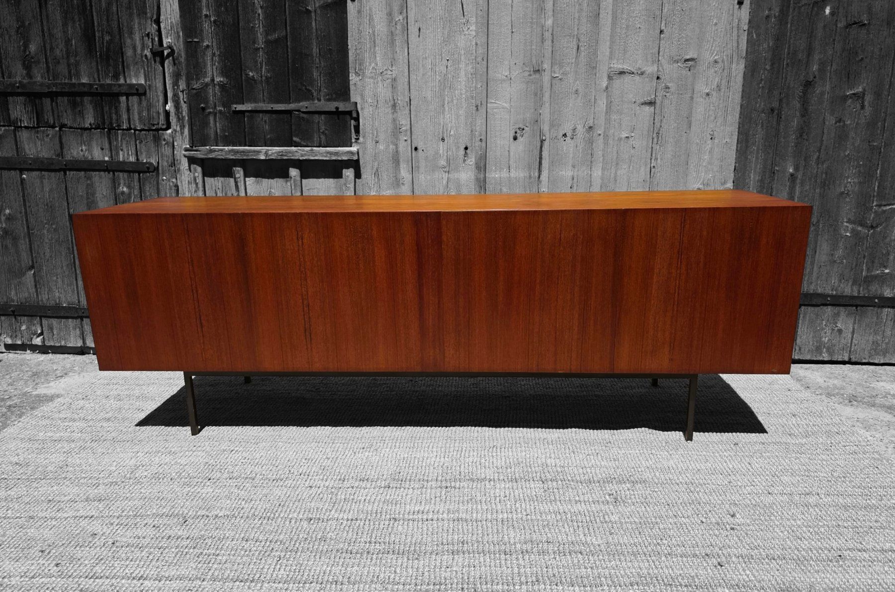 Idealheim Cassettiere: B40 Teak Sideboard  Dieter Wäckerlin  Idealheim restauriert – Usato da Haslen AI venduto da Vintagelix