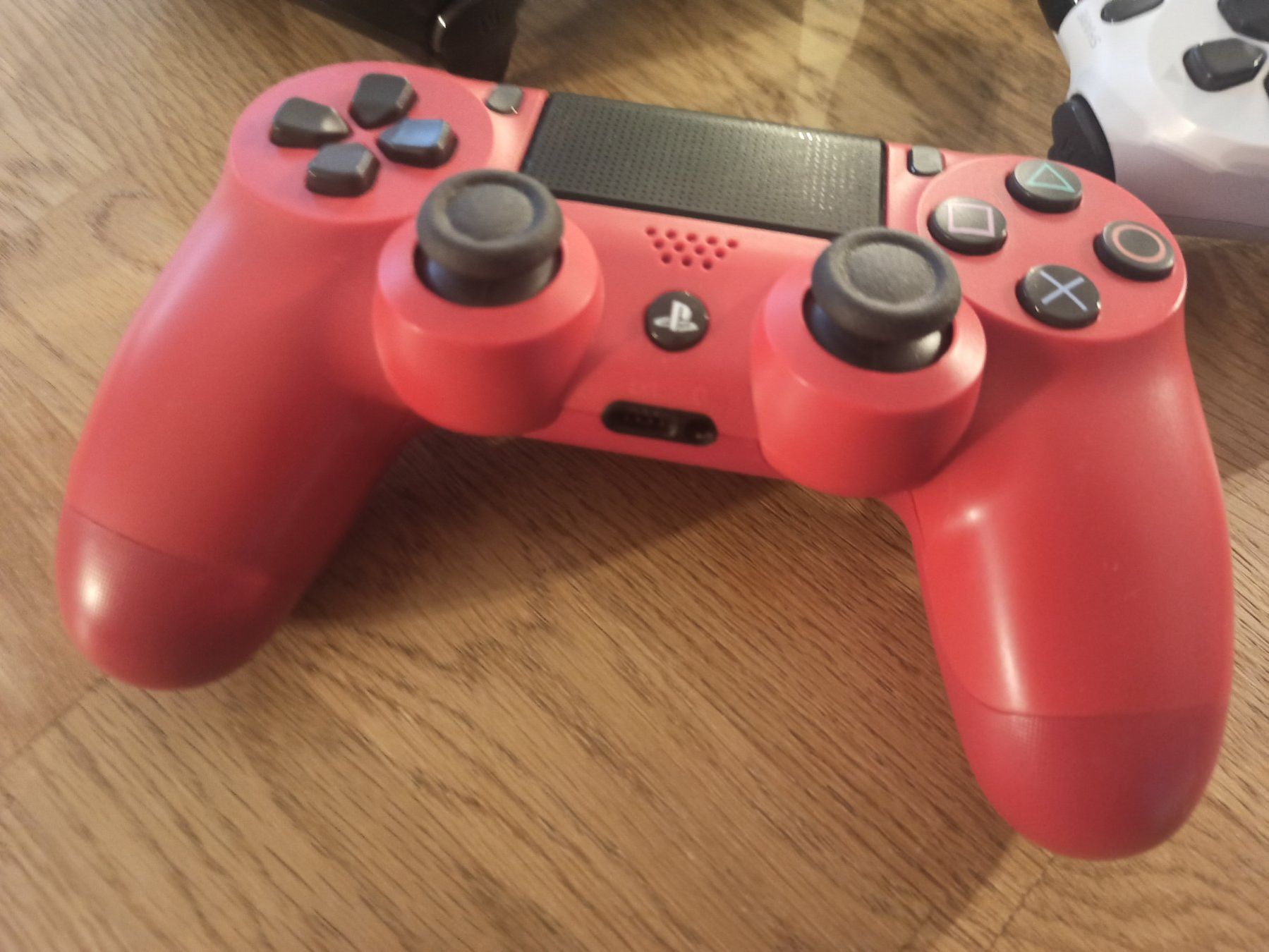 Controller: 3 x Original Controller PS4 Wireless DualShock 4 V2 DEF – Gebraucht aus Oberweningen von mar_87mx 4