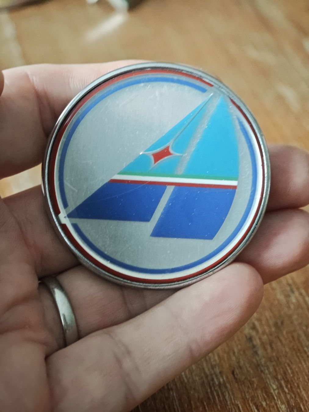 Tutti pezzi di ricambio auto: Pininfarina Azzurra Rear Emblem – Usato da Gelterkinden venduto da MYSTOREFORYOU4460 1
