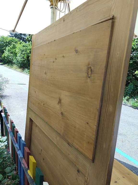 Cassettiere: Grosse Holzkommode mit 4 Schubladen und Spiegel – Usato da Solothurn venduto da luk_7cj5 3