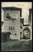 AK Zuoz, Turm mit Torbogen