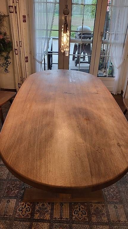Tables: Esstisch massiv Eiche mit 6 massiv Eichenstühlen – D'occasion à Neftenbach par rasen07 1