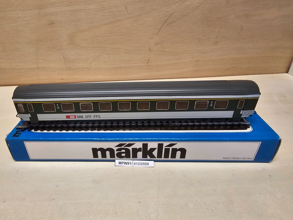 Märklin 4123 - SBB D-Zugwagen 1. Kl., A4 - grün/grau | Kaufen auf Ricardo