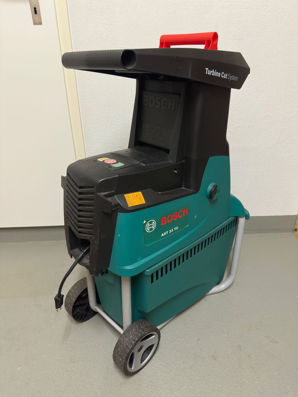 Bosch Häcksler: Bosch AXT 23 TC Häcksler – Gebraucht aus Hittnau von ShiTRabBbit 1