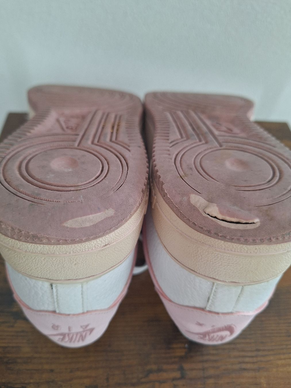 Nike Chaussures femmes: nike air rosa – D'occasion à Mumpf par SwissDi 6