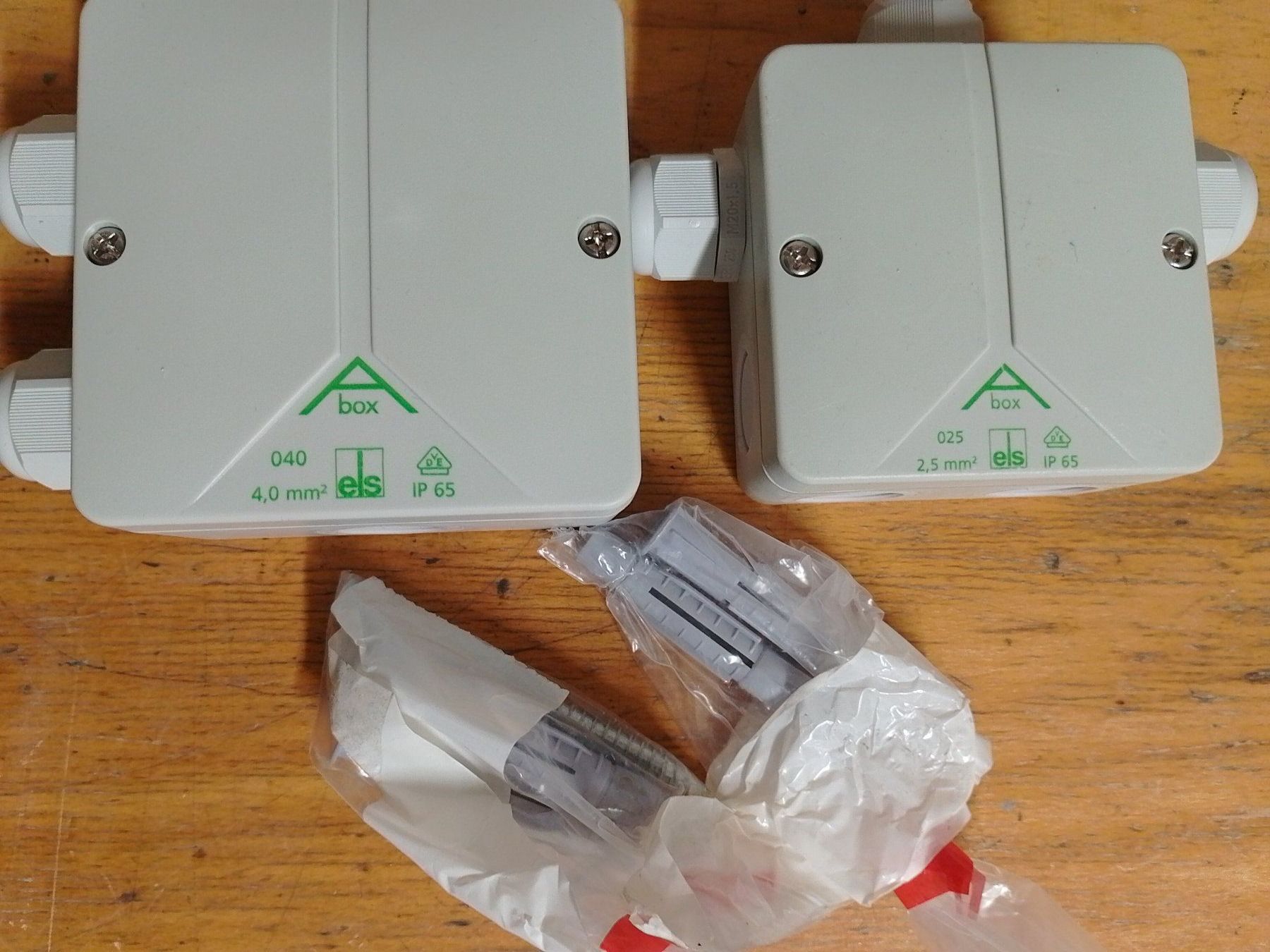Alimentazione elettrica: Abzweigdose IP 65 – Nuovo (secondo la descrizione) da Bülach venduto da Berg9Boby 2