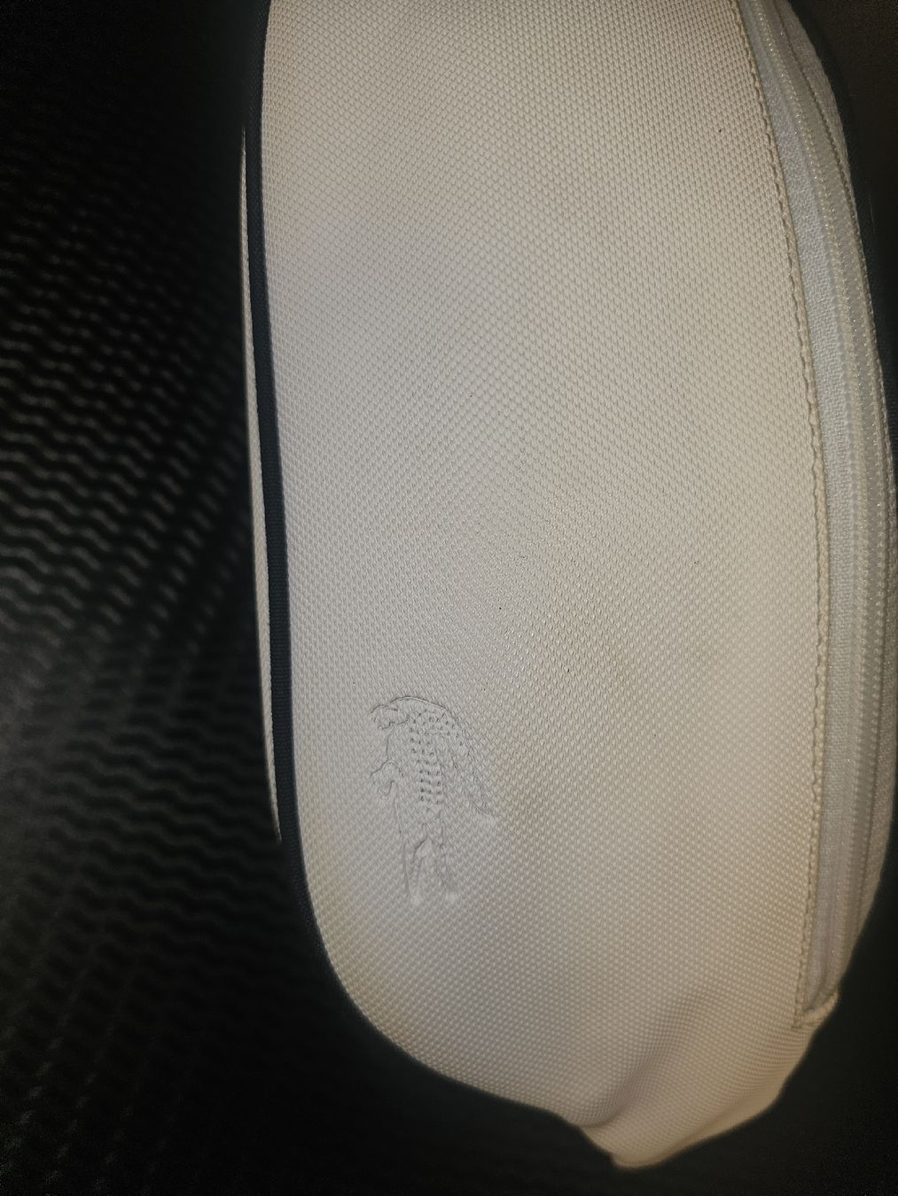 Lacoste Taschen: Sac banane Lacoste avec sangle noire réglable – Gebraucht aus Pont-de-la-Morge von pip_5tg7 4