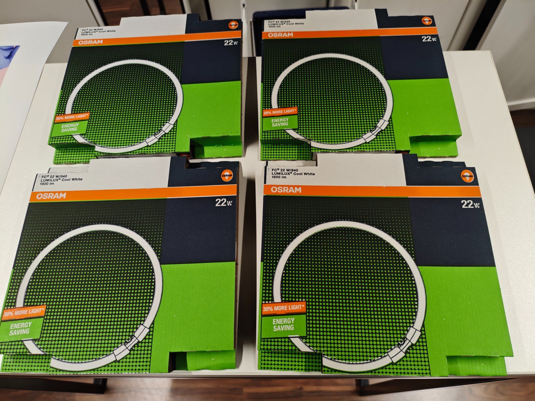 Osram Lampen: 4x Osram Leuchtstoffröhre 22watt Cool White – Gebraucht aus Dübendorf von tho_v2cs