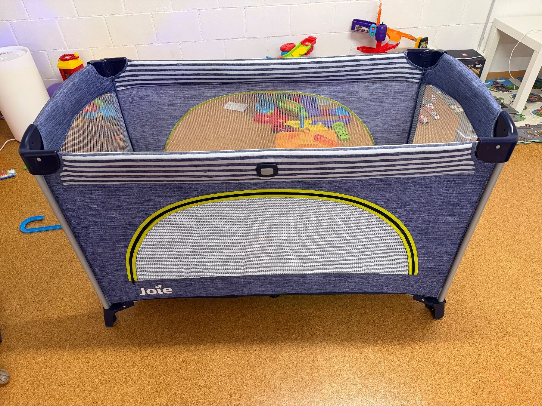 Joie Letti: Baby/Kleinkind Reisebett Joie – Usato da Wettswil venduto da and_8vcp