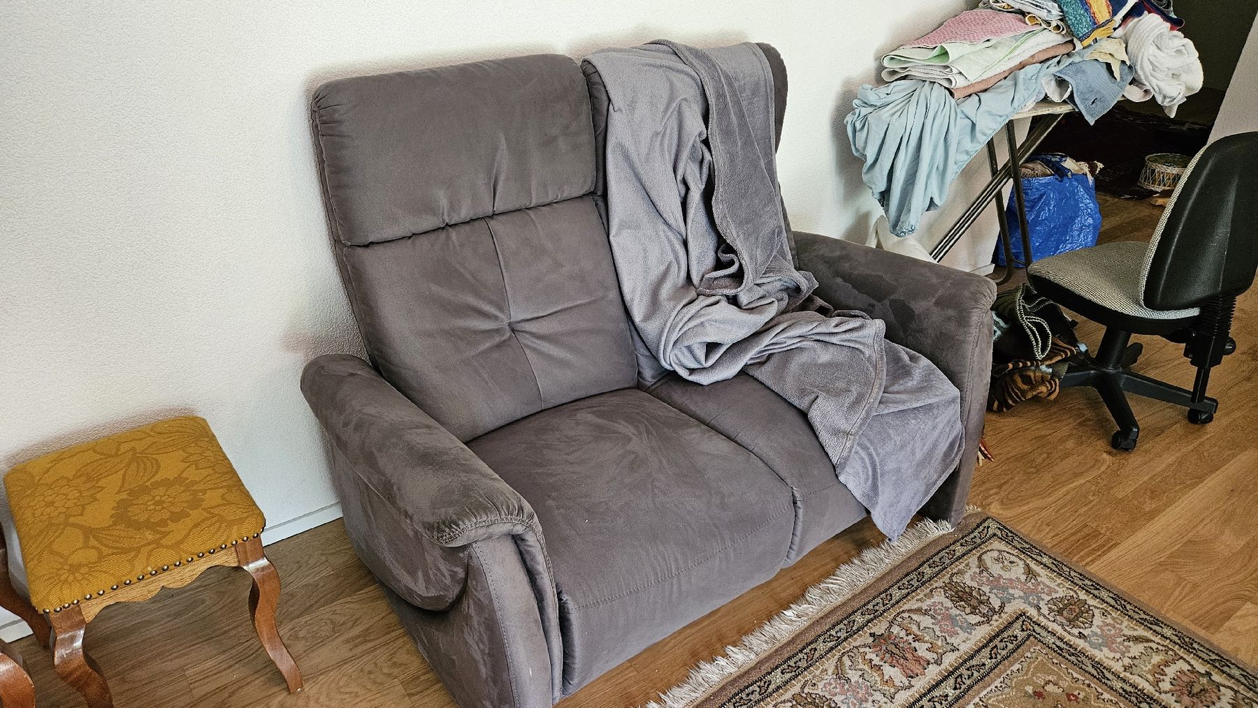 Divani: 2 canapés, état de neuf /  2 Sofas, Neueustand – Usato da Châtel-St-Denis venduto da BiMann73 3