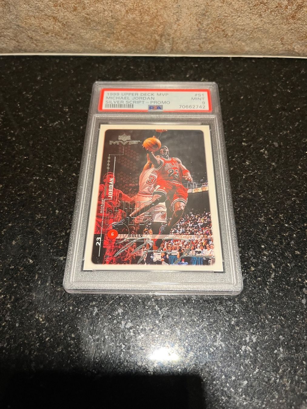Nba Sammelbilder & Trading cards: NBA MVP Michael Jordan Silver Script promo PSA 9‪ – Gebraucht aus Moudon von AndreSR89 1