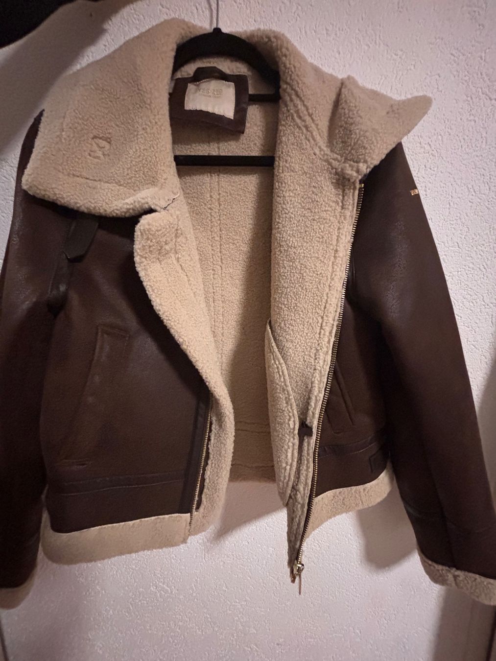 Jacken: Winterjacke – Neu (gemäss Beschreibung) aus Selzach von 20f_cg85