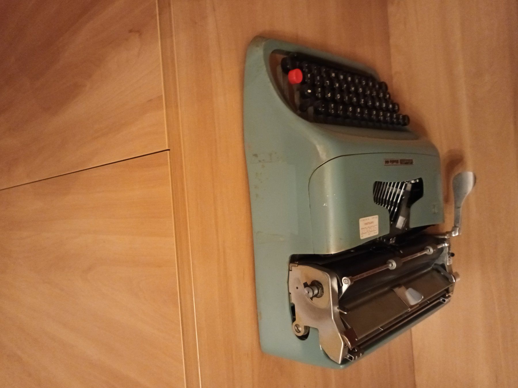 Macchine da scrivere: Macchina da scrivere vintage Olivetti Studio 44 – Usato da Lugano venduto da pos_dg9p 4