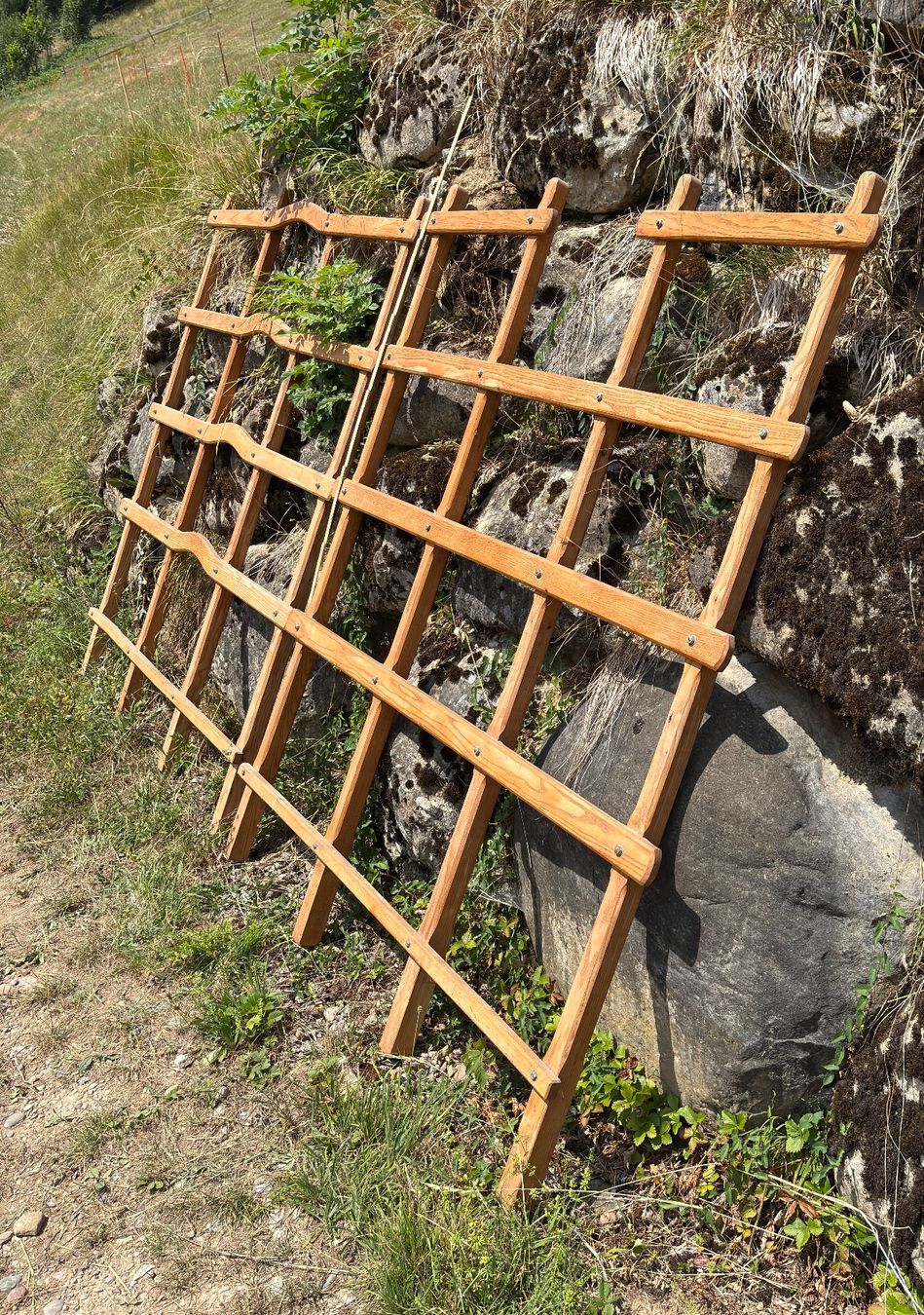 Holzartikel: 2 Heugatter aus Holz – Gebraucht aus Lichtensteig von zeburex 2