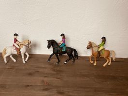 Schleich Reitgruppe mit 3 Horseclub Mitgliedern