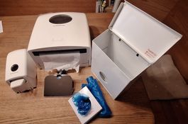 Kimberly-Clark Seifenspender und Papierhandtuchhalter Set
