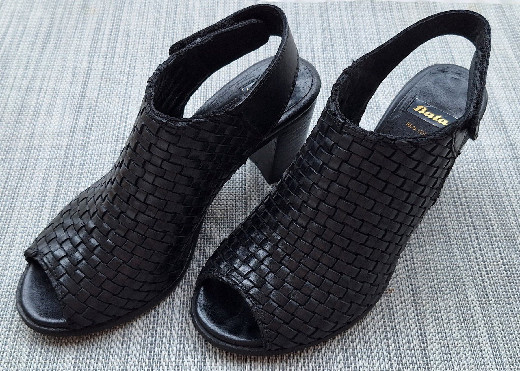 Scarpe da donna: Sandalette schwarz – Usato da Matten b. Interl venduto da iae_cwc7