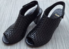 Sandalette schwarz Marke Bata
