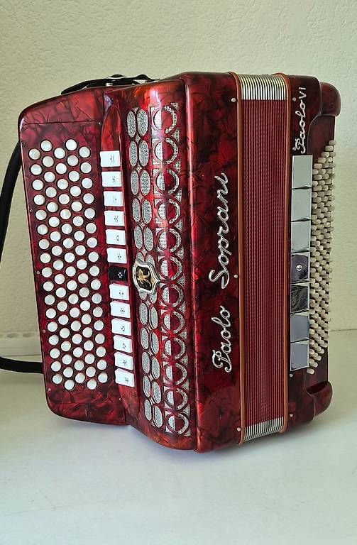Strumenti musicali: Akkordeon, Midi-Akkordeon – Usato da Hildisrieden venduto da Ansimoff 2