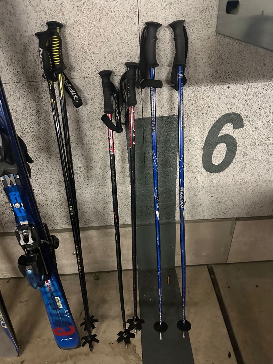Sci: Skiausrüstung Snowboard Ski + Schuhe – Usato da Turbenthal venduto da arb_g87g 1