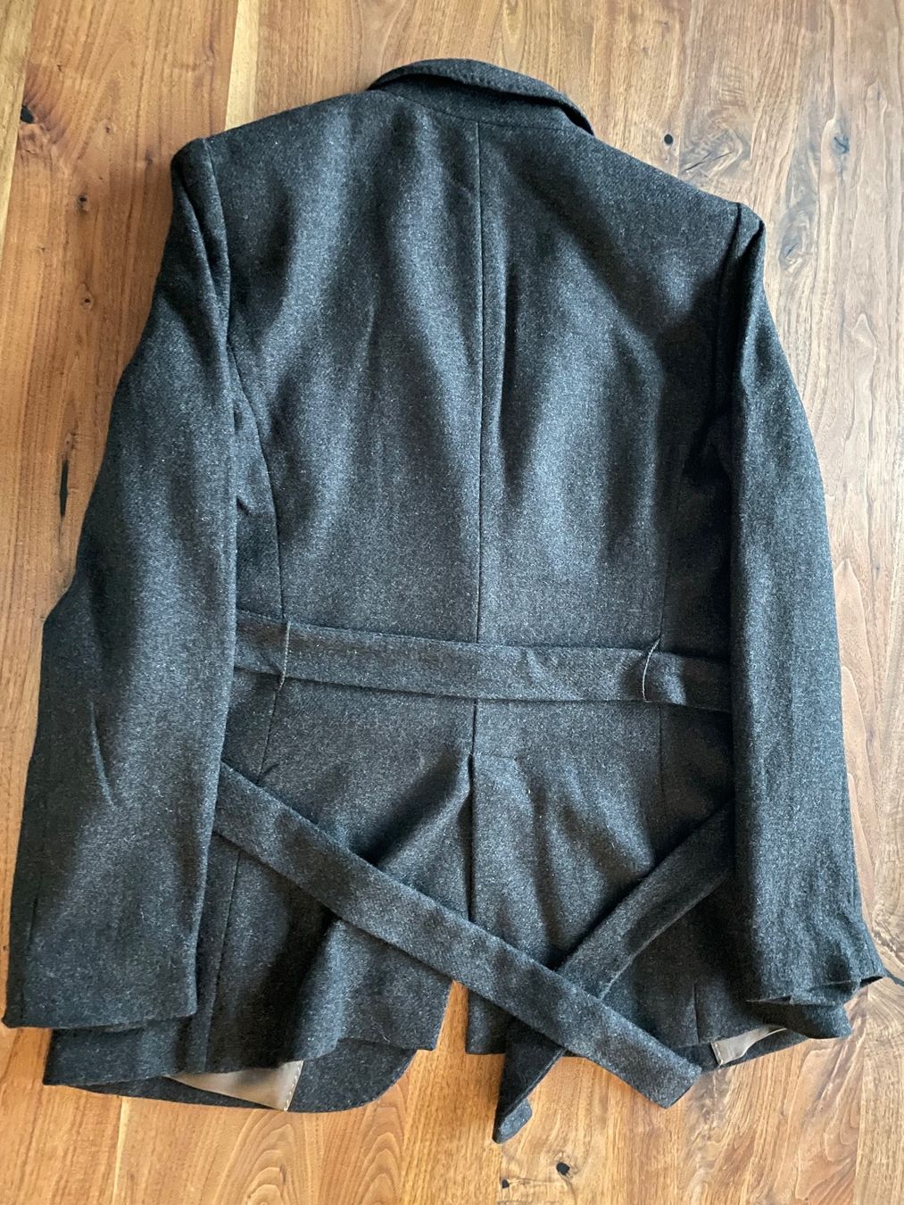 Massimo Dutti Ensembles & Tailleurs: Massimo Dutti Blazer grau – Neuf (Voir description) à Unteriberg par fae_2gz2 1