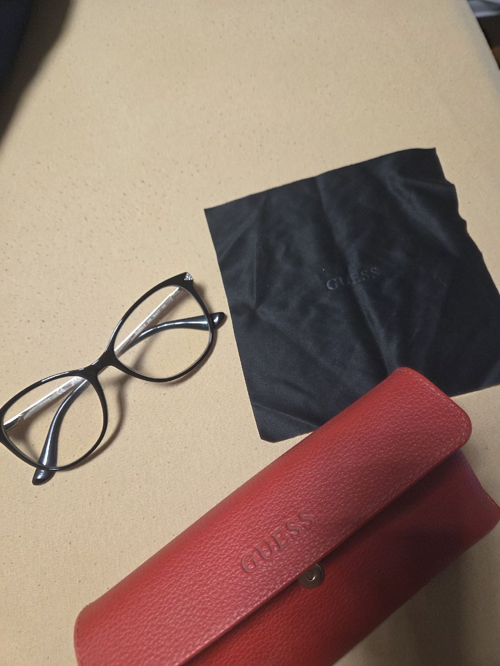 Guess Brillen & Gläser: Brille Guess mit Dioptrien 0,5 – Neu (gemäss Beschreibung) aus Basel von mar_wr92 3