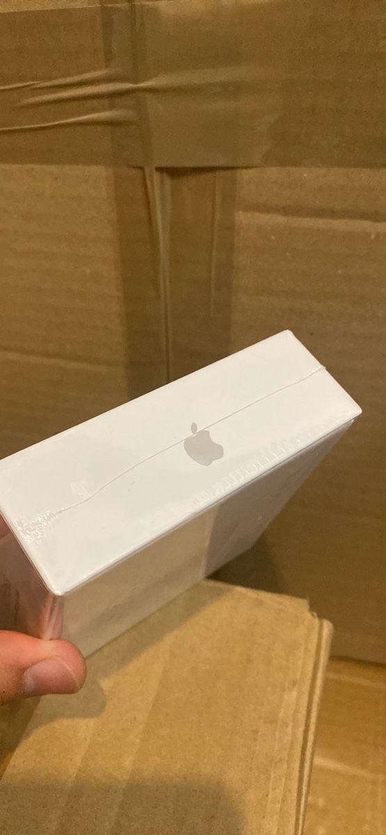Kopfhörer: AirPods 2 – Neu und originalverpackt aus Lausanne von PANDA7 3